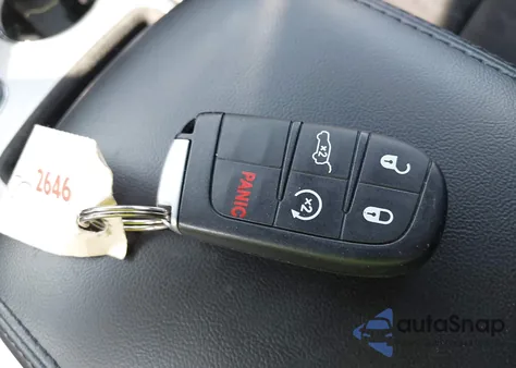 2021 Jeep Grand Cherokee Laredo X 4X4 из США, поврежденный, VIN 1C4RJFAGXMC754353